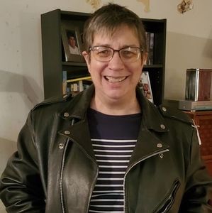 Meet your Posher, Suzanne